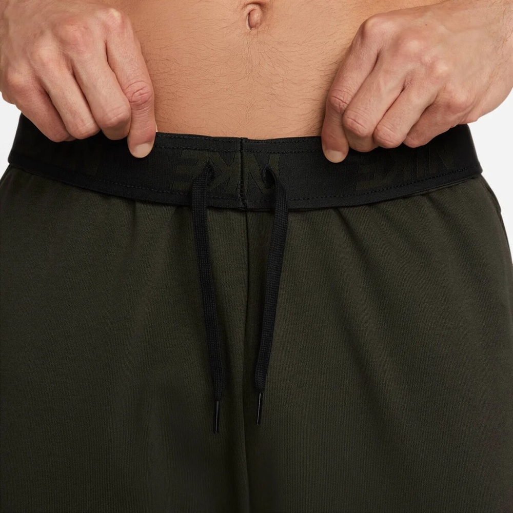Nike Men's Green and Black Dri-FIT Tapered Training Pants